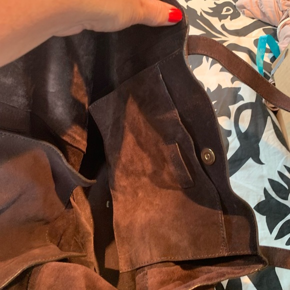 Micheal Kors chocolate brown suede shoulder bag - Picture 3 of 7